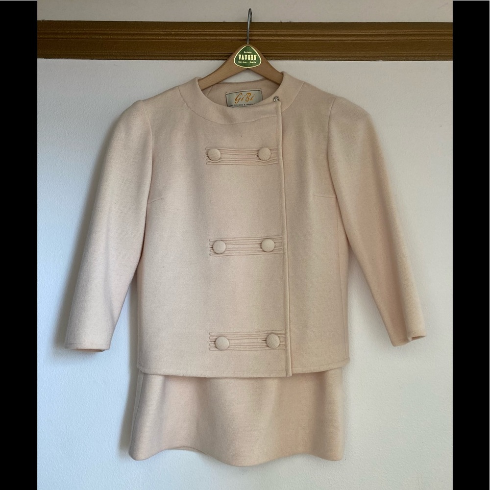 Gibi Hand Fashioned and Loomed in Italy 2 piece